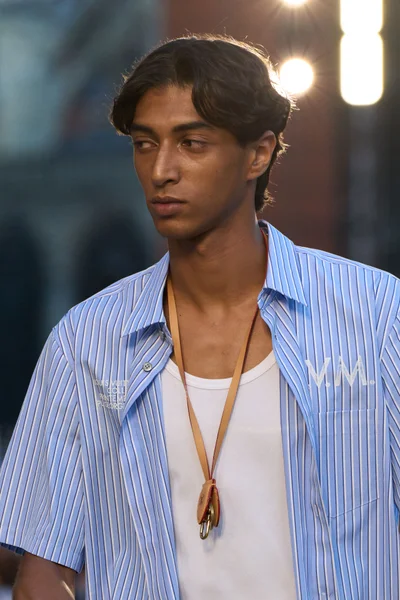 Look 34